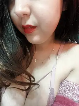 LoNa-daloua online show from 02.15.25