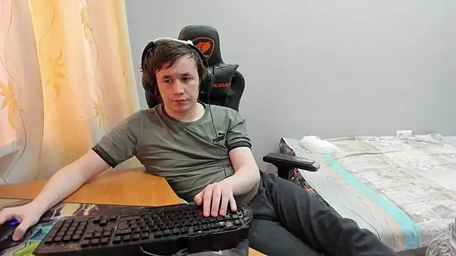 Snapshot of iliaskrislove chatting on 03.08.26 iliaskrislove online show from 03.08.26