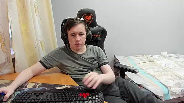 Snapshot of iliaskrislove chatting on 03.08.26 iliaskrislove online show from 03.08.26