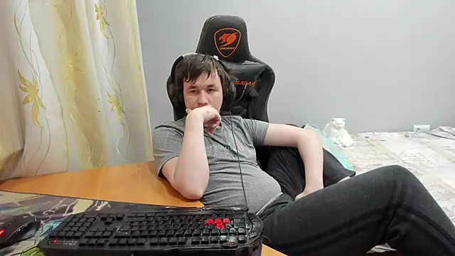 Snapshot of iliaskrislove chatting on 03.19.26 iliaskrislove online show from 03.19.26