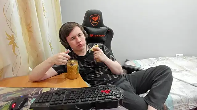 Snapshot of iliaskrislove chatting on 04.01.26 iliaskrislove online show from 04.01.26