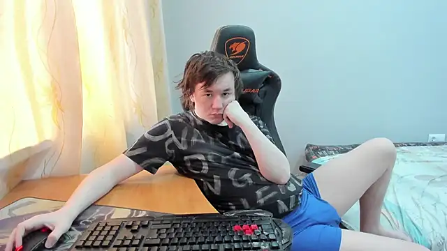 Snapshot of iliaskrislove chatting on 04.07.26 iliaskrislove online show from 04.07.26