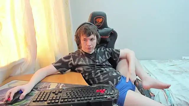 Snapshot of iliaskrislove chatting on 04.09.26 iliaskrislove online show from 04.09.26