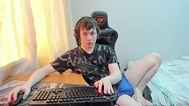 Snapshot of iliaskrislove chatting on 04.09.26 iliaskrislove online show from 04.09.26