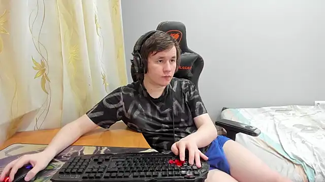 Snapshot of iliaskrislove chatting on 04.10.26 iliaskrislove online show from 04.10.26