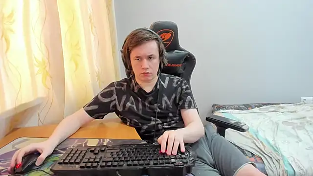 Snapshot of iliaskrislove chatting on 04.15.26 iliaskrislove online show from 04.15.26