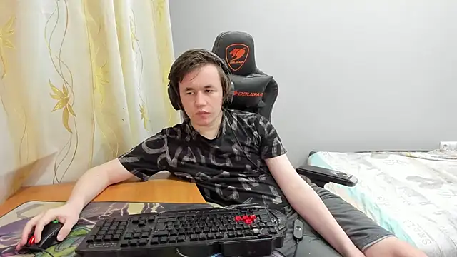 Snapshot of iliaskrislove chatting on 04.15.26 iliaskrislove online show from 04.15.26