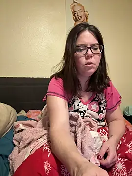 FreakNastyLacie online show from 12.19.25