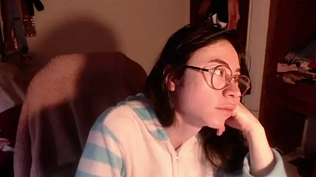 emily pearl  online show from 11.14.25