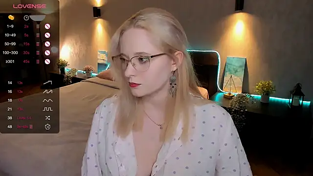 Aemilia  online show from 02.14.25