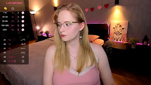 Aemilia  online show from 09.21.25