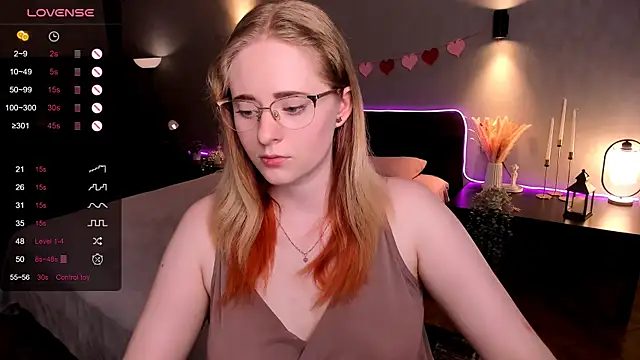 Snapshot of Aemilia_ chatting on 06.24.26 Aemilia online show from 06.24.26