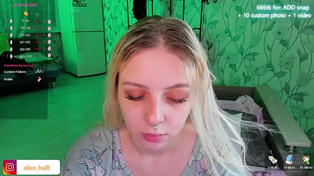 Alice Halle online show from 01.04.25