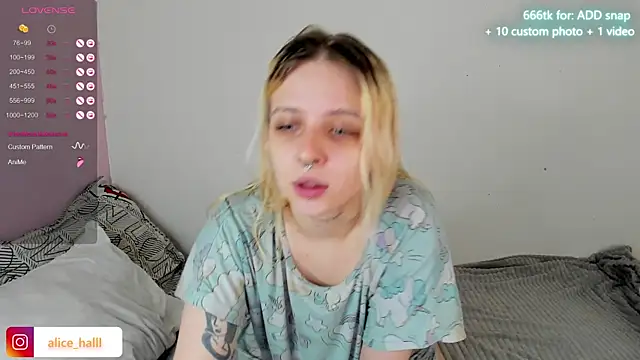 Alice Halle online show from 01.22.25