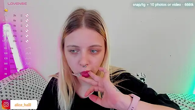 Alice Halle online show from 02.04.25