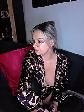 SpicyVicky online show from 03.13.25