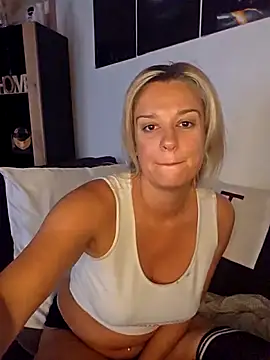 SpicyVicky online show from 09.30.25