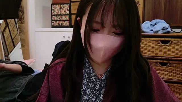 Snapshot of yuki-chi chatting on 12.24.24 yuki-chi online show from 12.24.24