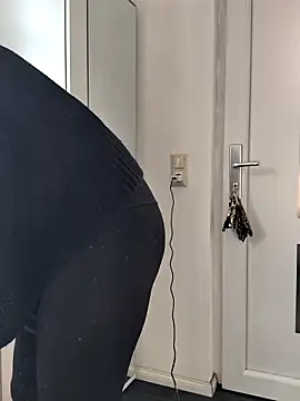 Linalicious online show from 02.12.25