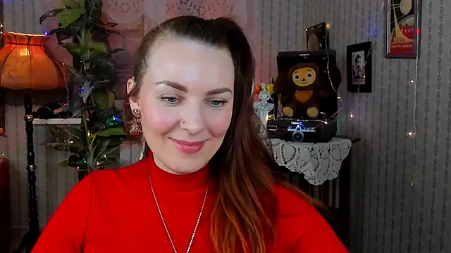 Snapshot of VandaRossi chatting on 12.22.24 VandaRossi online show from 12.22.24