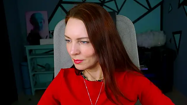 Snapshot of VandaRossi chatting on 01.12.25 VandaRossi online show from 01.12.25