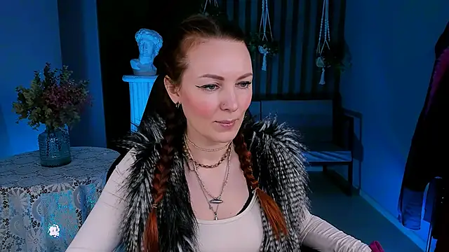 Snapshot of VandaRossi chatting on 01.16.25 VandaRossi online show from 01.16.25