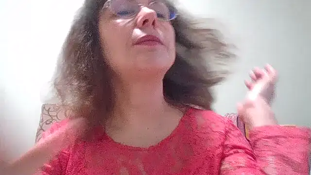 HollyJewel online show from 04.16.26