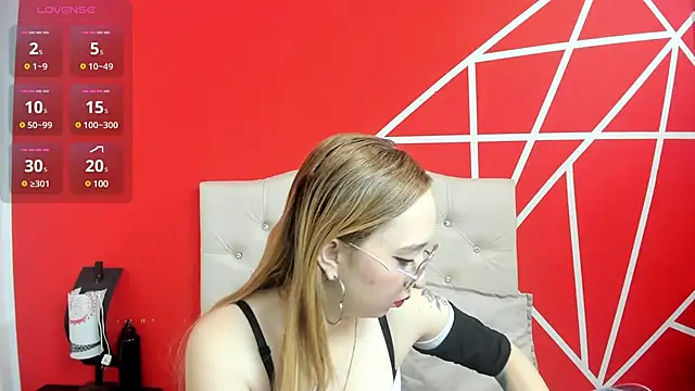 Liaroberts1 online show from 01.09.25