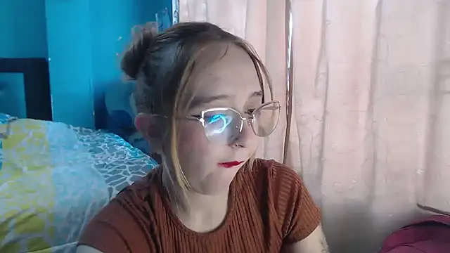 Liaroberts1 online show from 01.29.25