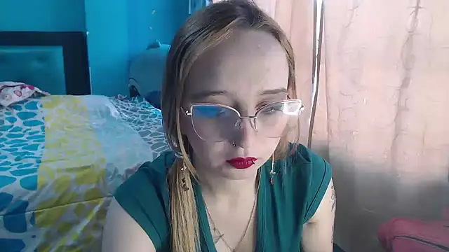 Liaroberts1 online show from 02.01.25