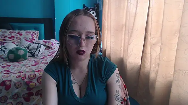 Liaroberts1 online show from 03.04.25