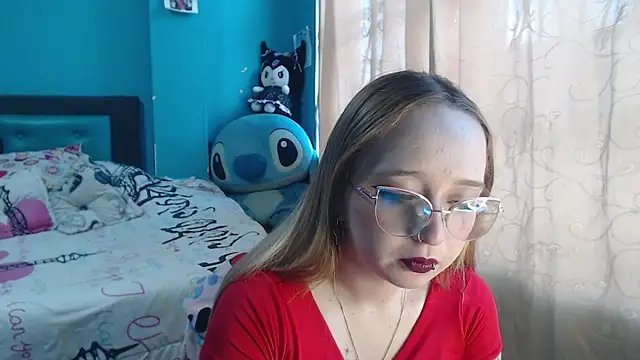 Liaroberts1 online show from 03.22.25