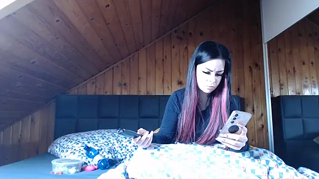 BoeseMoni1998 online show from 11.22.25