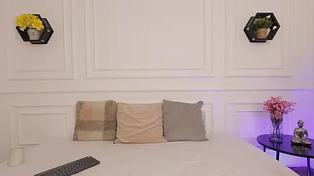 Snapshot of meloddysky chatting on 11.24.25 meloddysky online show from 11.24.25