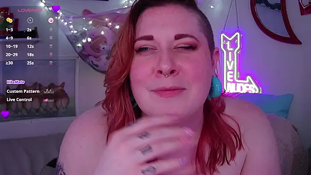 Snapshot of opalreigning chatting on 02.07.25 opalreigning online show from 02.07.25