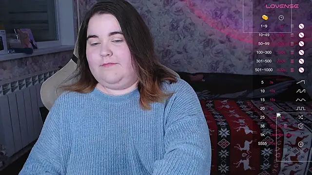 Estelle Hicks online show from 11.25.25