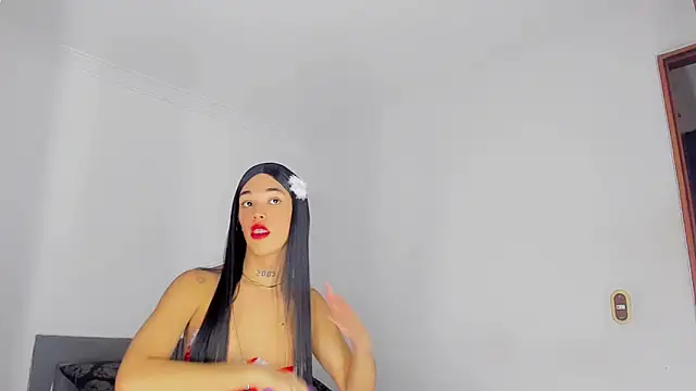 Snapshot of LittleEmmaa chatting on 03.10.25 LittleEmmaa online show from 03.10.25