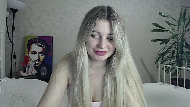 Snapshot of ShyEvaa chatting on 03.31.26 ShyEvaa online show from 03.31.26