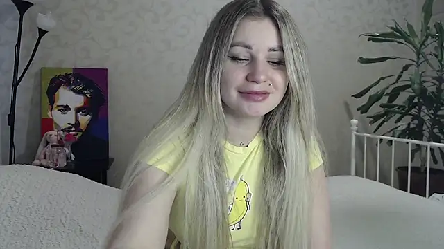 Snapshot of ShyEvaa chatting on 04.07.26 ShyEvaa online show from 04.07.26