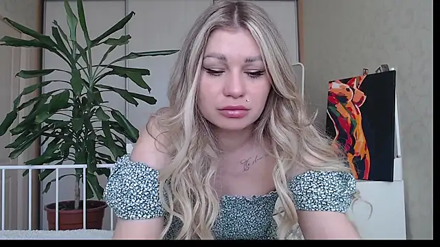 Snapshot of ShyEvaa chatting on 05.14.26 ShyEvaa online show from 05.14.26