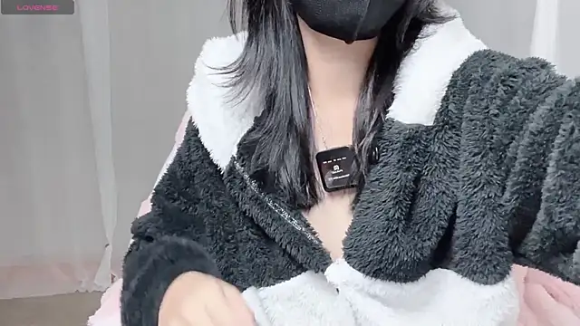  minji bae online show from 11.14.25