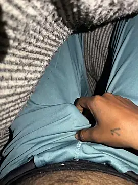 Snapshot of vikas13155 chatting on 02.15.25 vikas13155 online show from 02.15.25