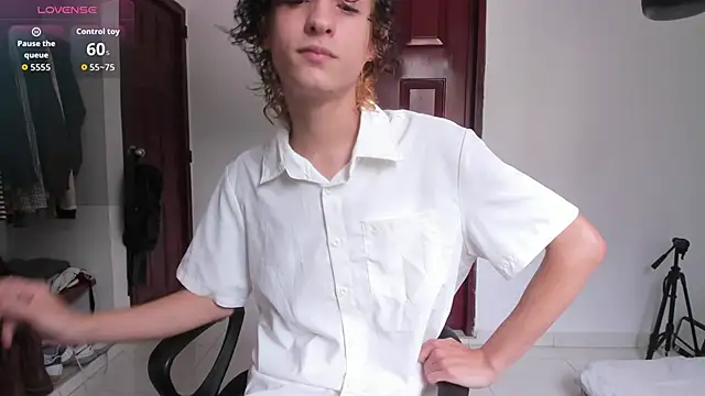 Danni boy online show from 12.16.25