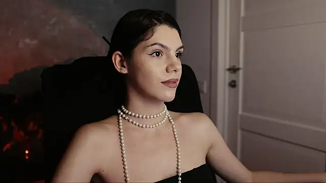 mistress  rochelle online show from 03.05.25