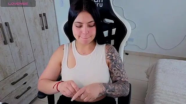 Victoryyy  online show from 03.20.26