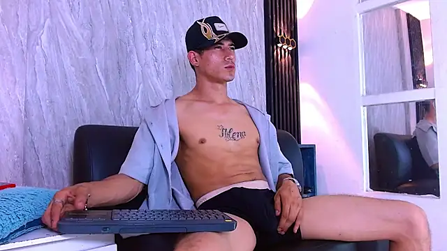 Jhonn Rhyss online show from 12.21.25