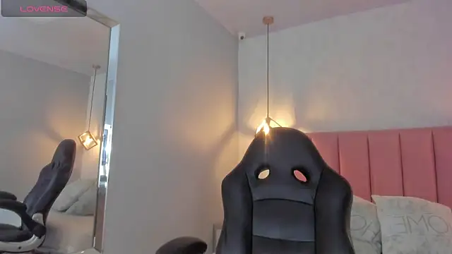 SUNNYCYRUS online show from 01.16.26