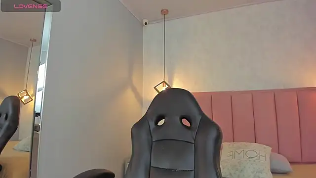 SUNNYCYRUS online show from 03.27.26