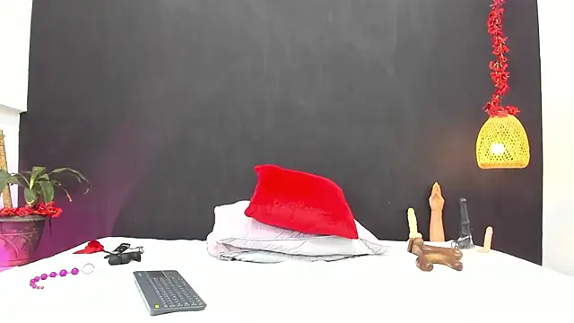 Luna smit08 online show from 10.06.25