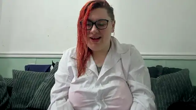 Bustycurves online show from 02.21.25